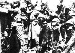 Les cuirassiers  pied, 1915 (clich retouch extrait du "Miroir" du 5 sept.1915)