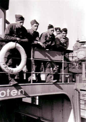 gil10.jpg (31528 bytes)