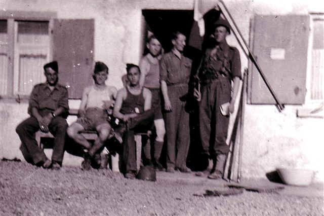 gil18.jpg (51504 bytes)