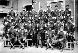 Les trompettes du 1er rgiment de cuirassiers, Quartier Dupleix (1913)